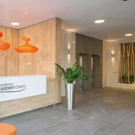 Three Bedroom Apartament *